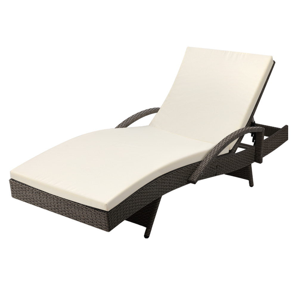 Sun Lounge Wicker Lounger – Outdoor Adjustable Beach Chair with Cushion (Grey & Beige)