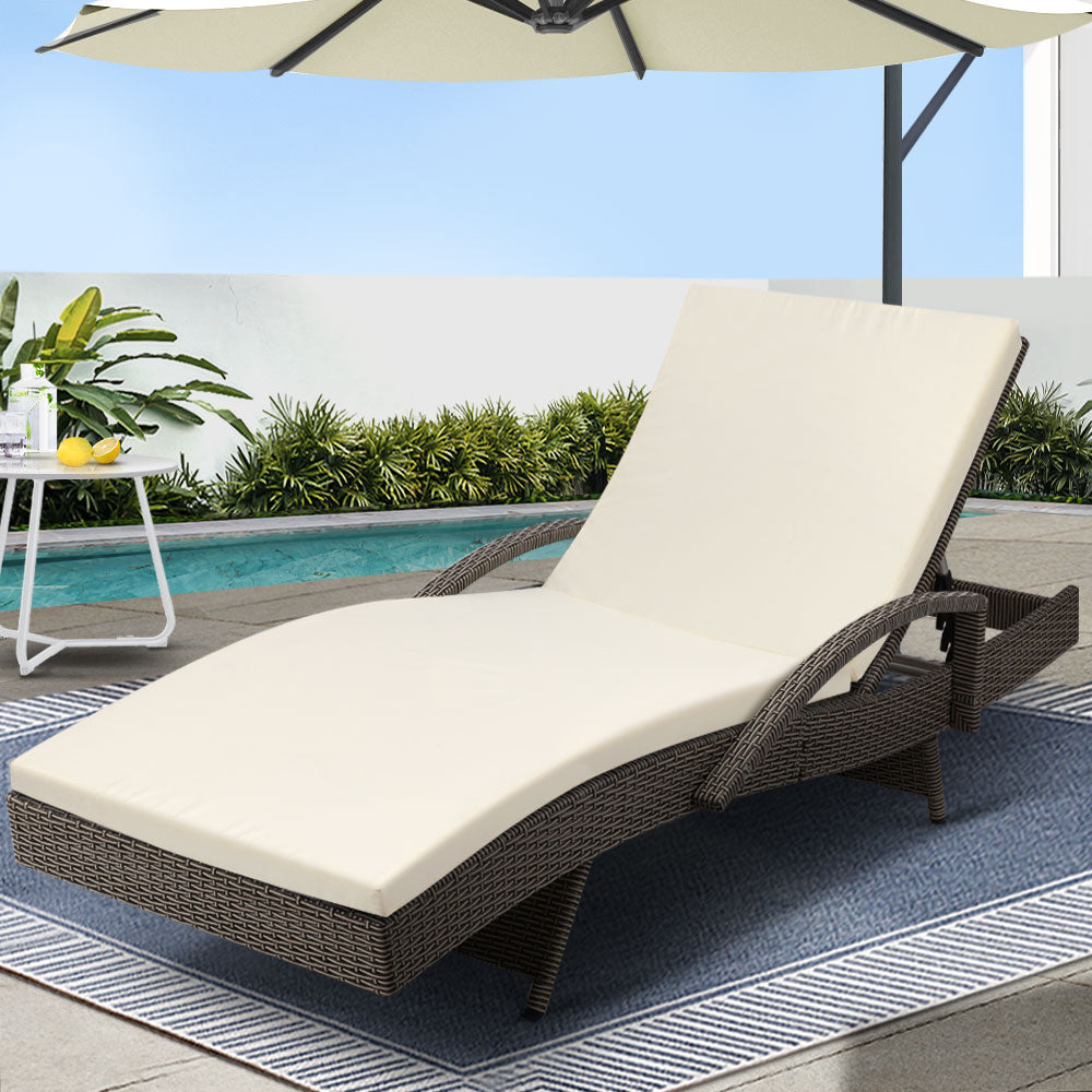 Sun Lounge Wicker Lounger – Outdoor Adjustable Beach Chair with Cushion (Grey & Beige)
