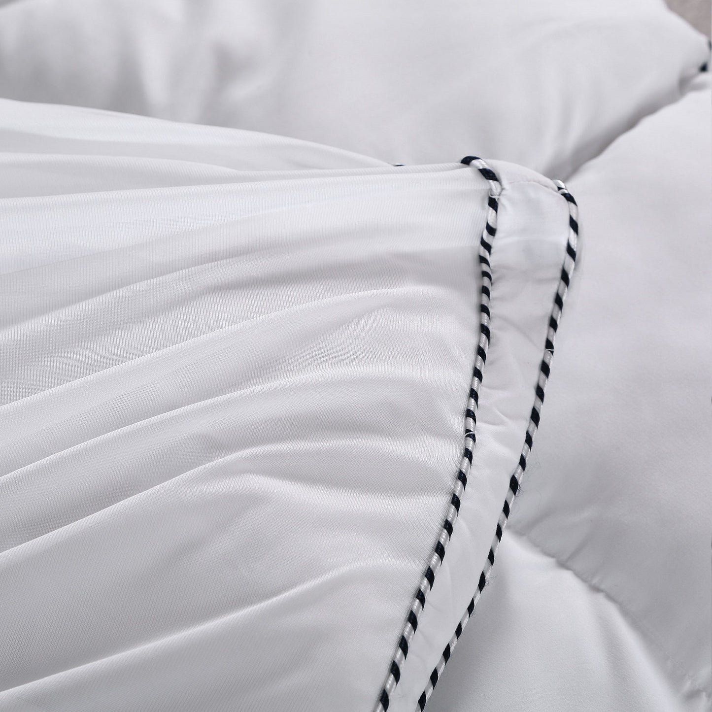 Luxury Bamboo Fabric Gusset Mattress Topper 1000GSM - King - White